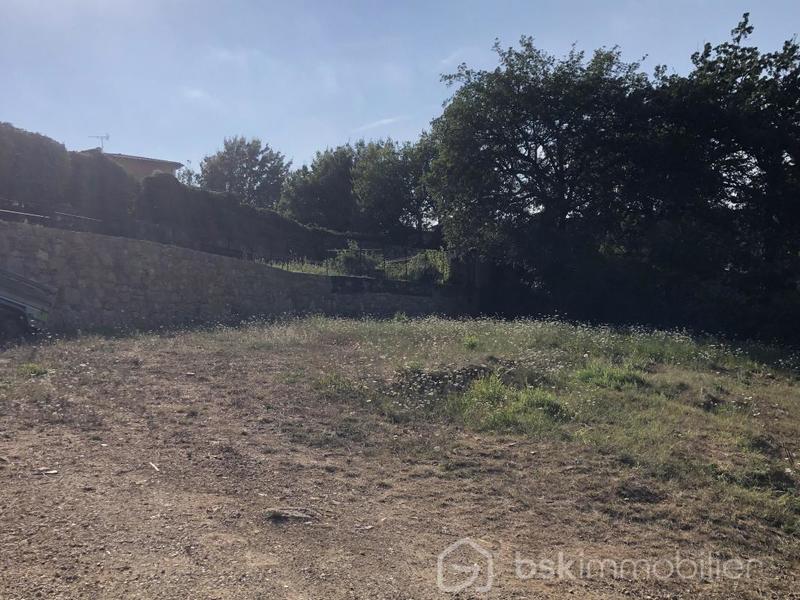 Terrain constructible - 5 450 m²