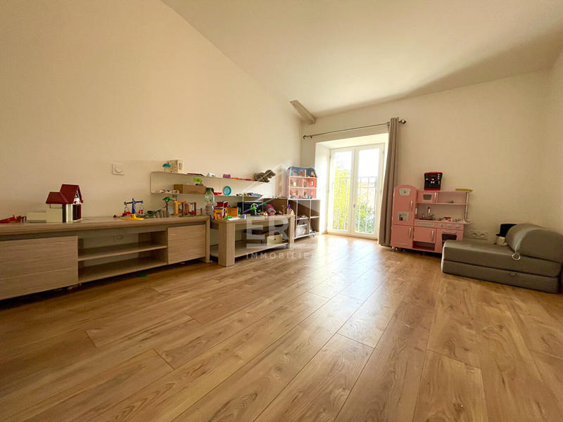 Maison - 156 m² - 6 pièces