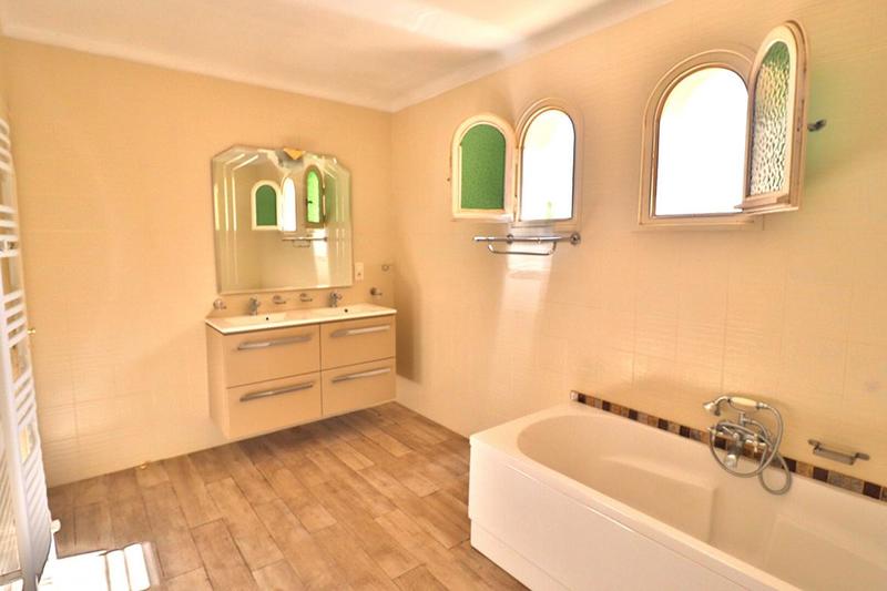 Maison - 159 m² - 5 pièces