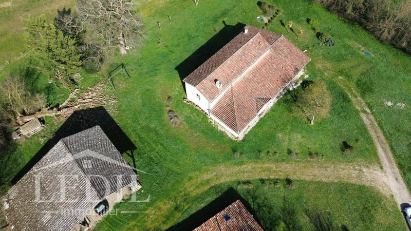 Propriété - 220 m² - 5 pièces