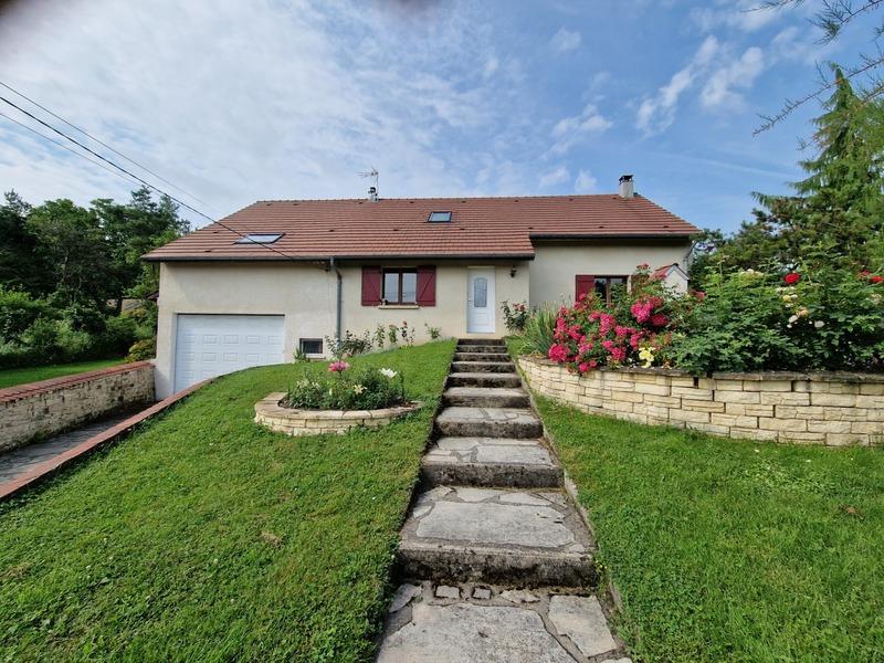 Maison - 206 m² - 6 pièces