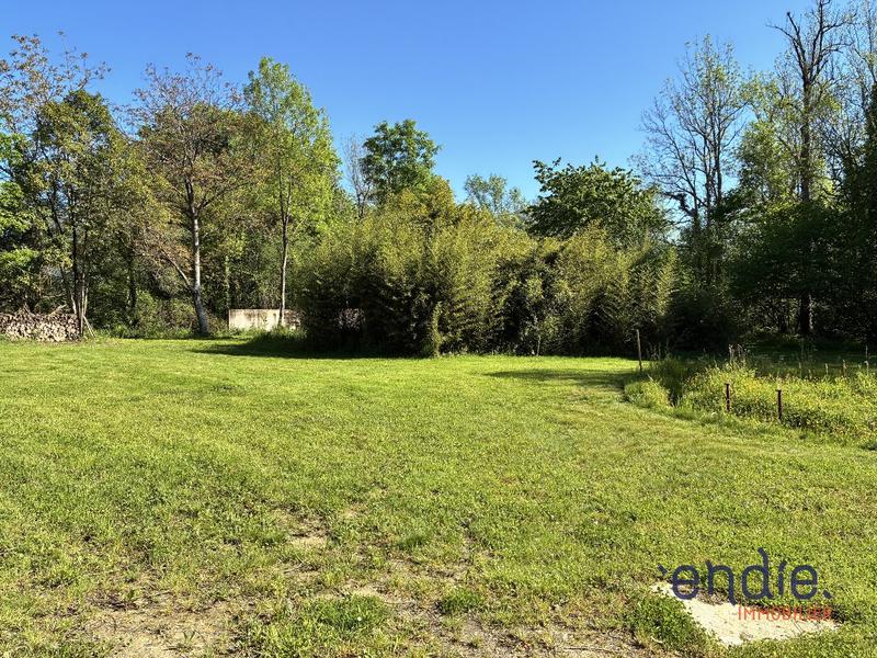 Terrain constructible - 7 195 m²