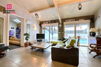 Maison - 171 m² - 7 pièces