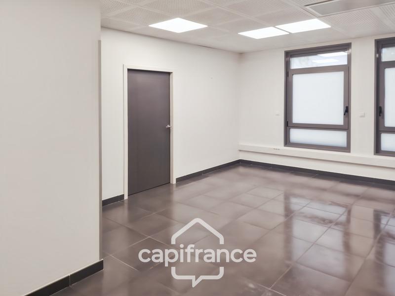 Local d'activité / Entrepôt - 40 m² - 3 pièces