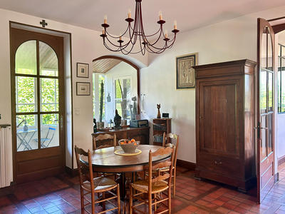 Maison - 312 m² - 9 pièces