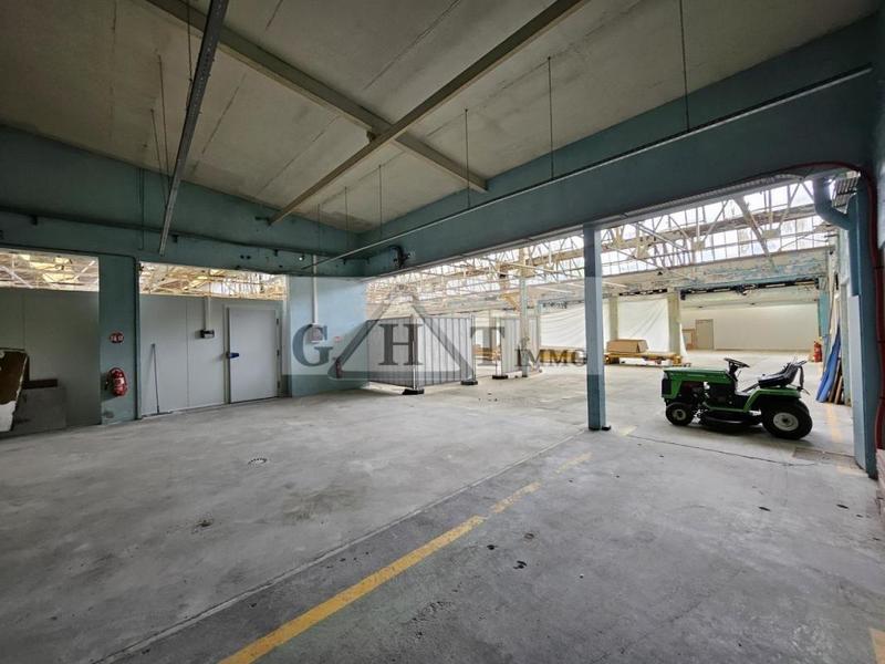 Entrepôt - 2 856 m²