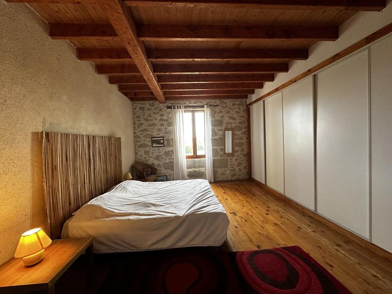 Maison traditionnelle - 200 m² - 6 pièces