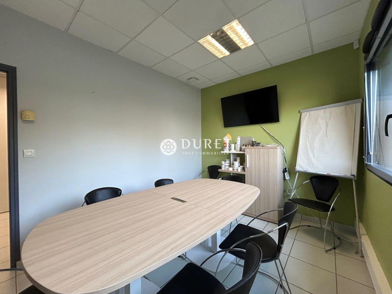 Bureau - 228 m²