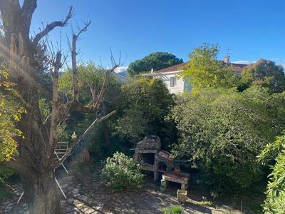 Maison - 368 m² - 11 pièces