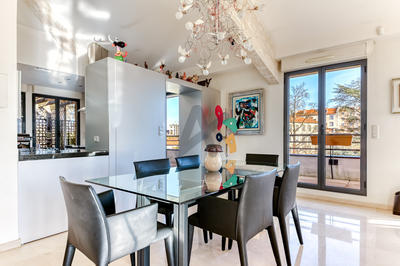 Appartement - 121 m² - 3 pièces