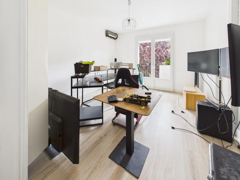 Maison - 235 m² - 7 pièces