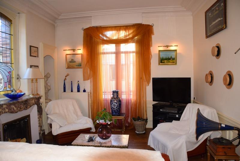 Maison bourgeoise - 255 m² - 11 pièces