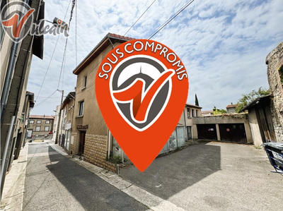 Maison - 240 m² - 5 pièces