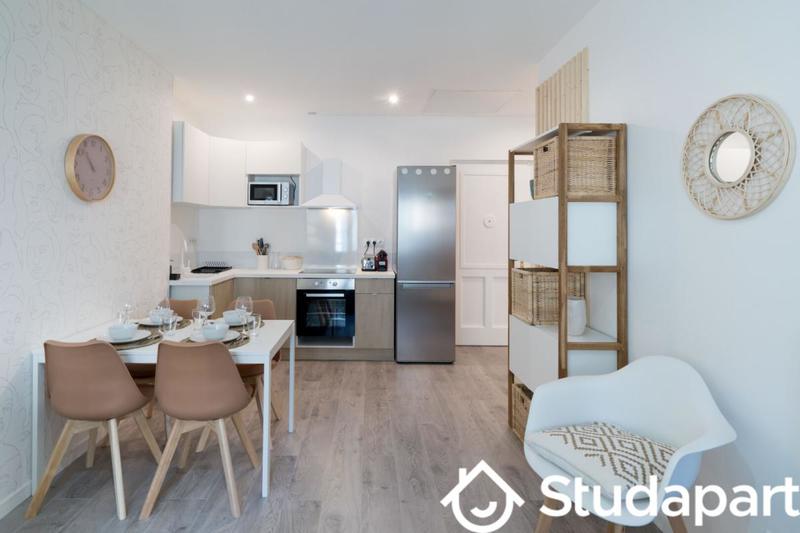 Chambre - 11 m² - 1 pièce