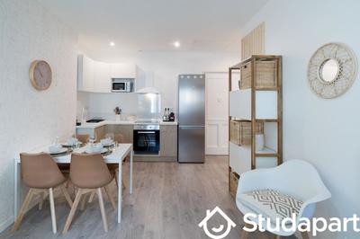 Chambre - 11 m² - 1 pièce