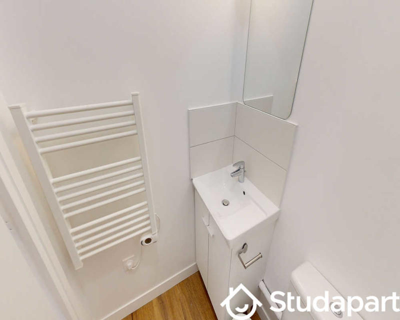 Chambre - 150 m² - 1 pièce