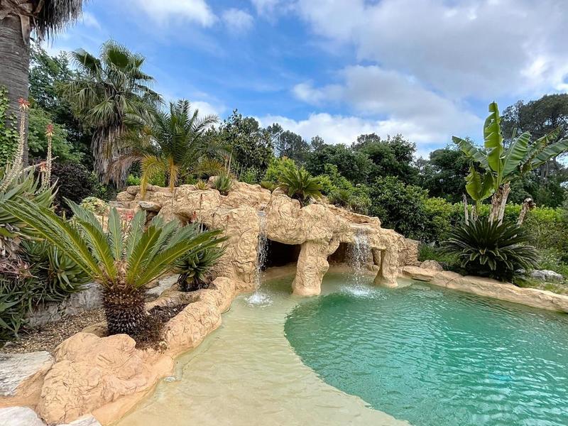 Villa - 469 m² - 9 pièces