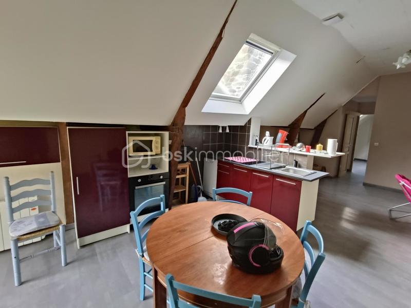 Maison - 270 m² - 8 pièces