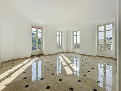 Appartement - 121 m² - 4 pièces