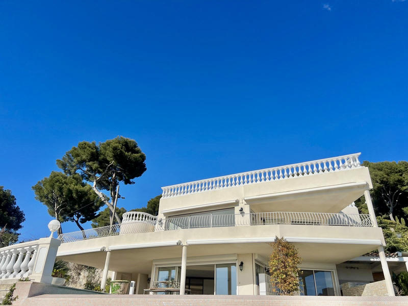 Villa - 240 m² - 5 pièces