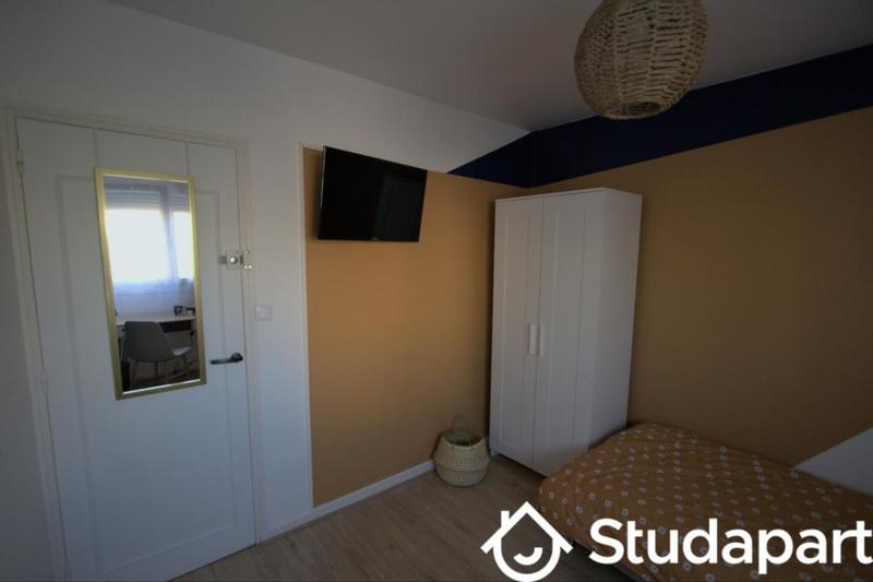 Chambre - 10 m² - 1 pièce