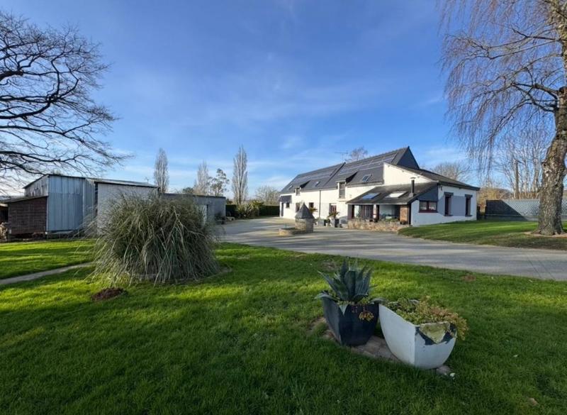 Maison - 159 m² - 9 pièces