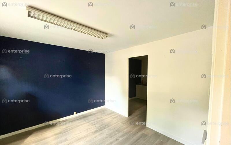 Local d'activité / Entrepôt - 425 m²