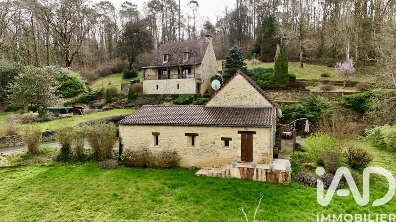 Maison - 185 m² - 8 pièces