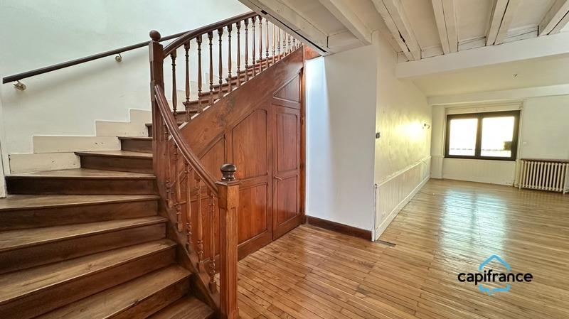 Maison - 180 m² - 7 pièces