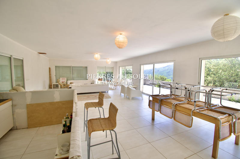 Villa - 140 m² - 4 pièces