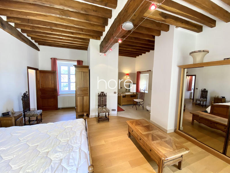 Maison - 300 m² - 10 pièces