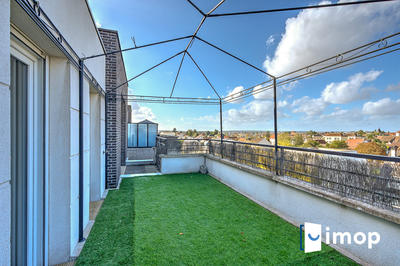 Appartement - 90 m² - 4 pièces