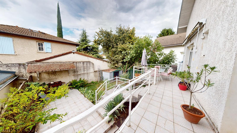 Maison - 140 m² - 5 pièces