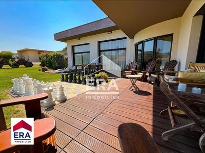 Maison - 170 m² - 5 pièces