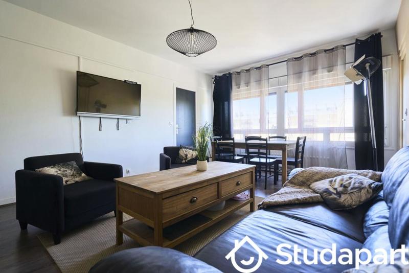 Chambre - 10 m² - 1 pièce