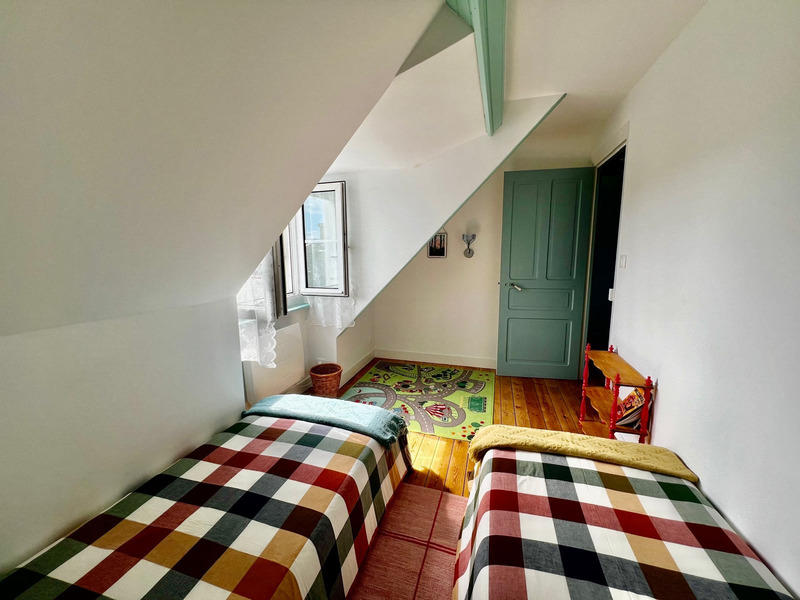 Maison - 97 m² - 6 pièces