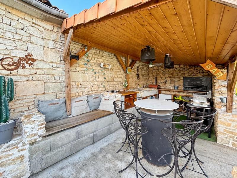 Maison - 140 m² - 6 pièces