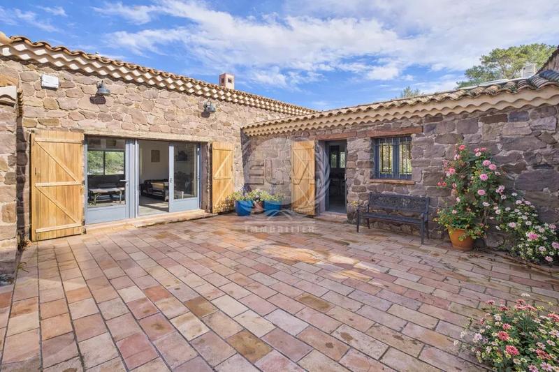 Villa - 160 m² - 5 pièces