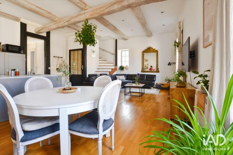 Maison - 207 m² - 7 pièces