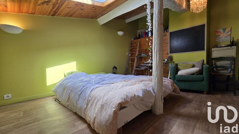 Maison - 203 m² - 6 pièces