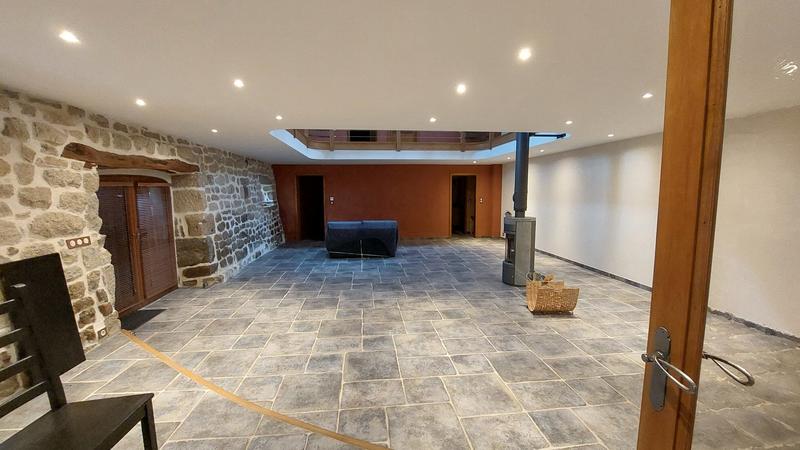 Maison - 300 m² - 8 pièces