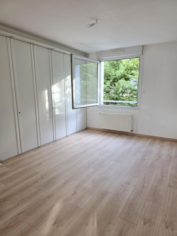 Appartement - 98 m² - 4 pièces