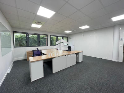 Bureau - 421 m²