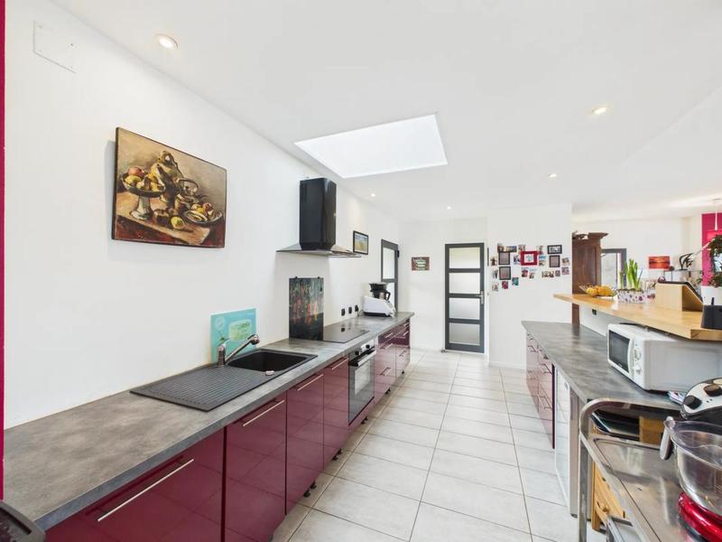 Maison - 357 m² - 11 pièces