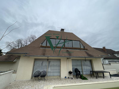 Villa - 302 m² - 10 pièces