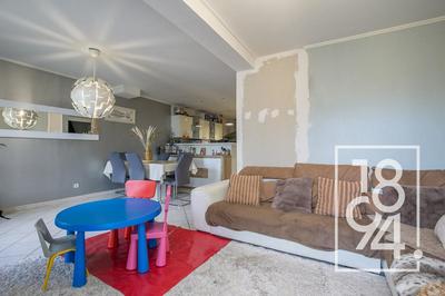 Maison - 101 m² - 5 pièces