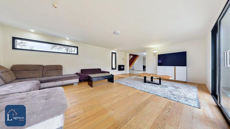 Maison - 143 m² - 5 pièces