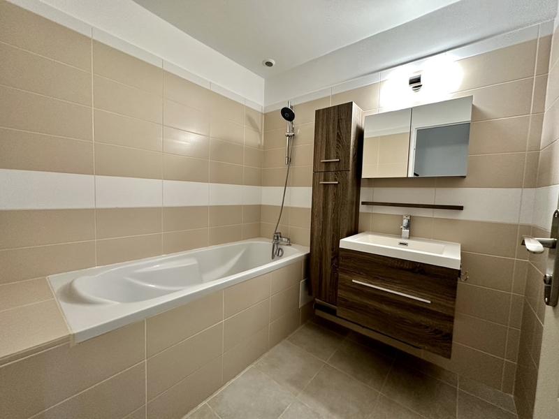 Loft - 90 m² - 5 pièces