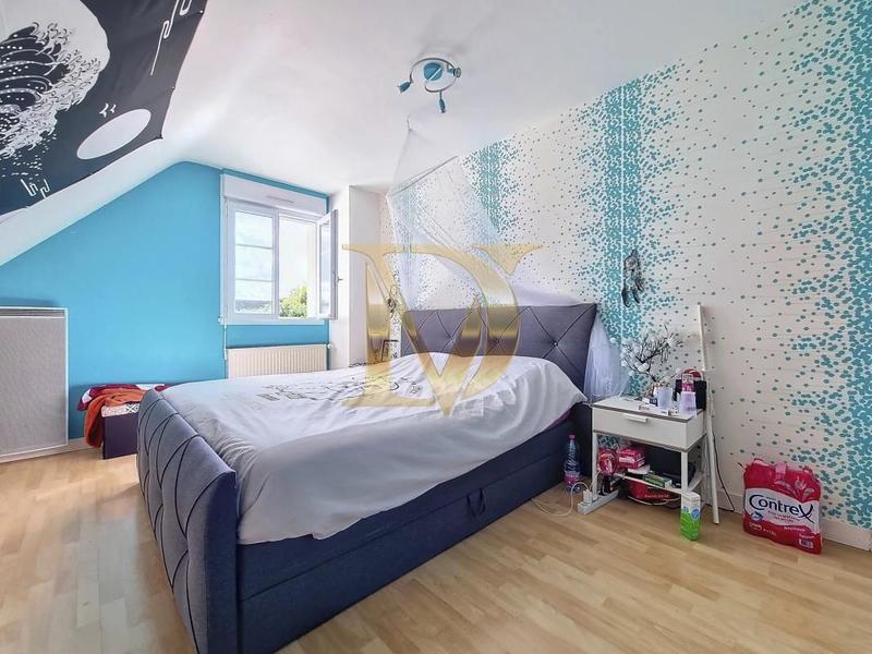 Propriété - 245 m² - 11 pièces