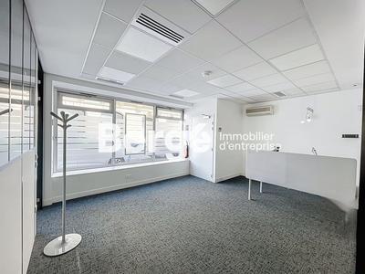 Local commercial - 90 m² - 5 pièces